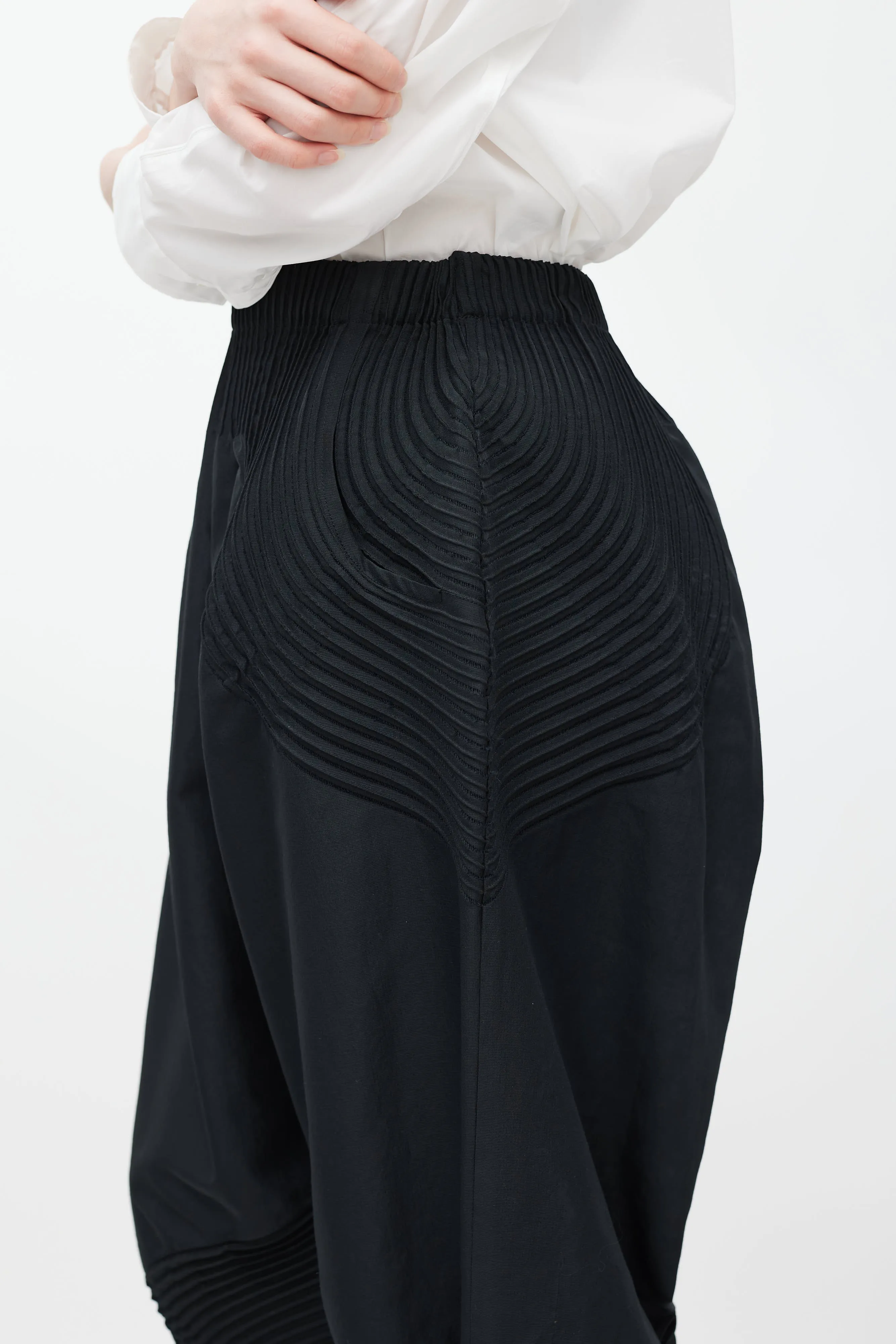 Black Pleated Balloon Trouser