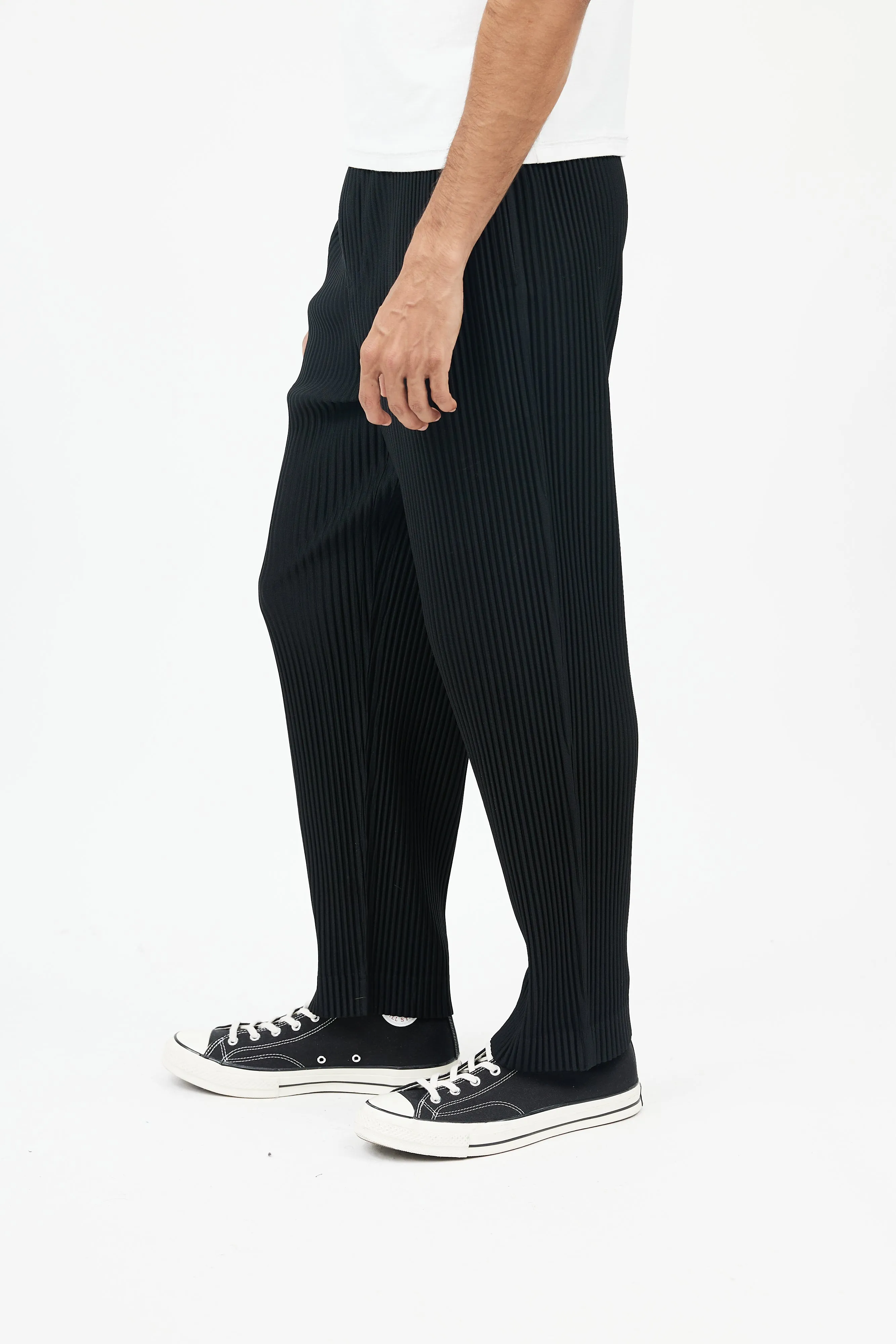 Black Pleated Side Pocket Trousers