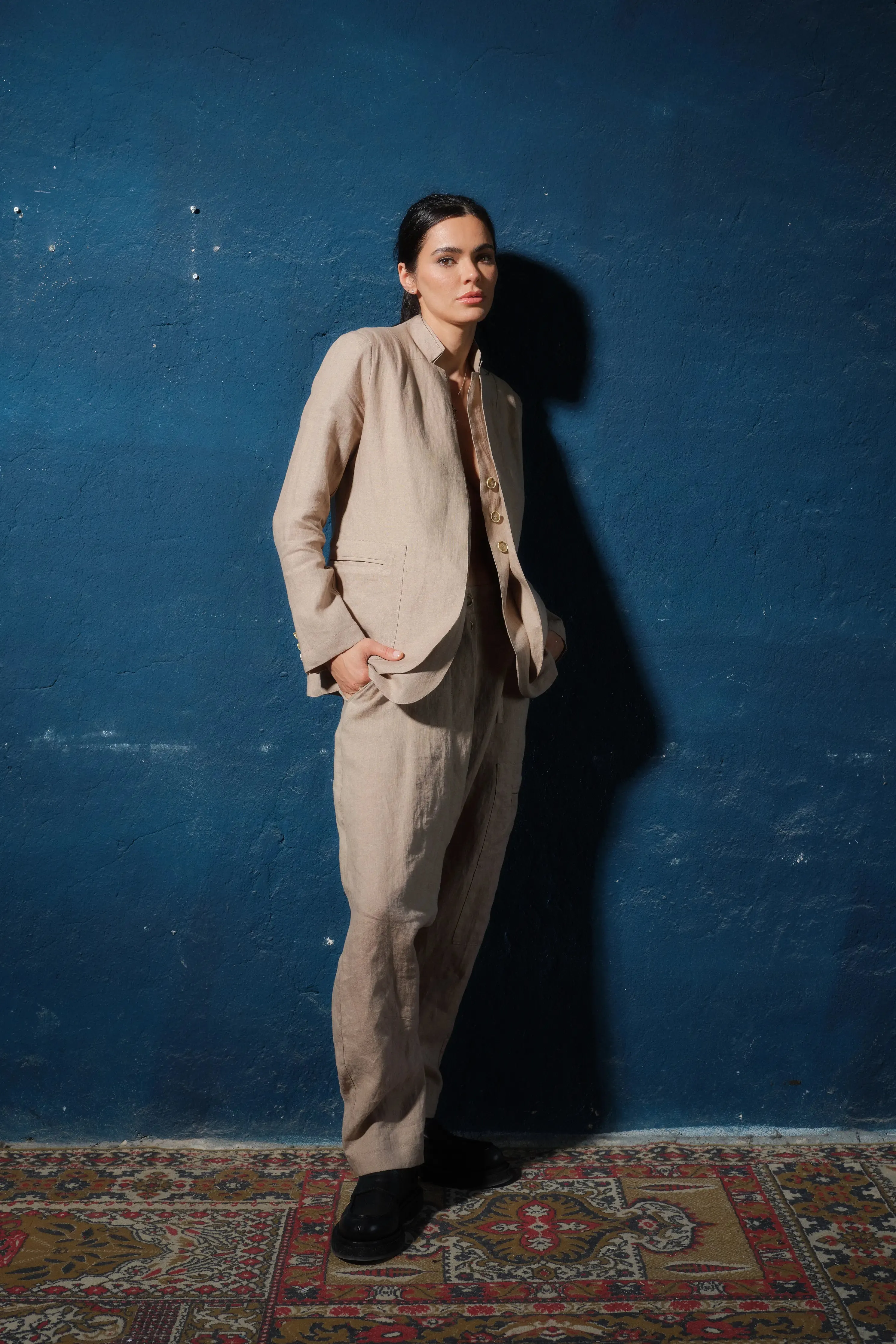 Exclusive Women's Linen Blazer with Dual Lapels and a Touch of Glamour