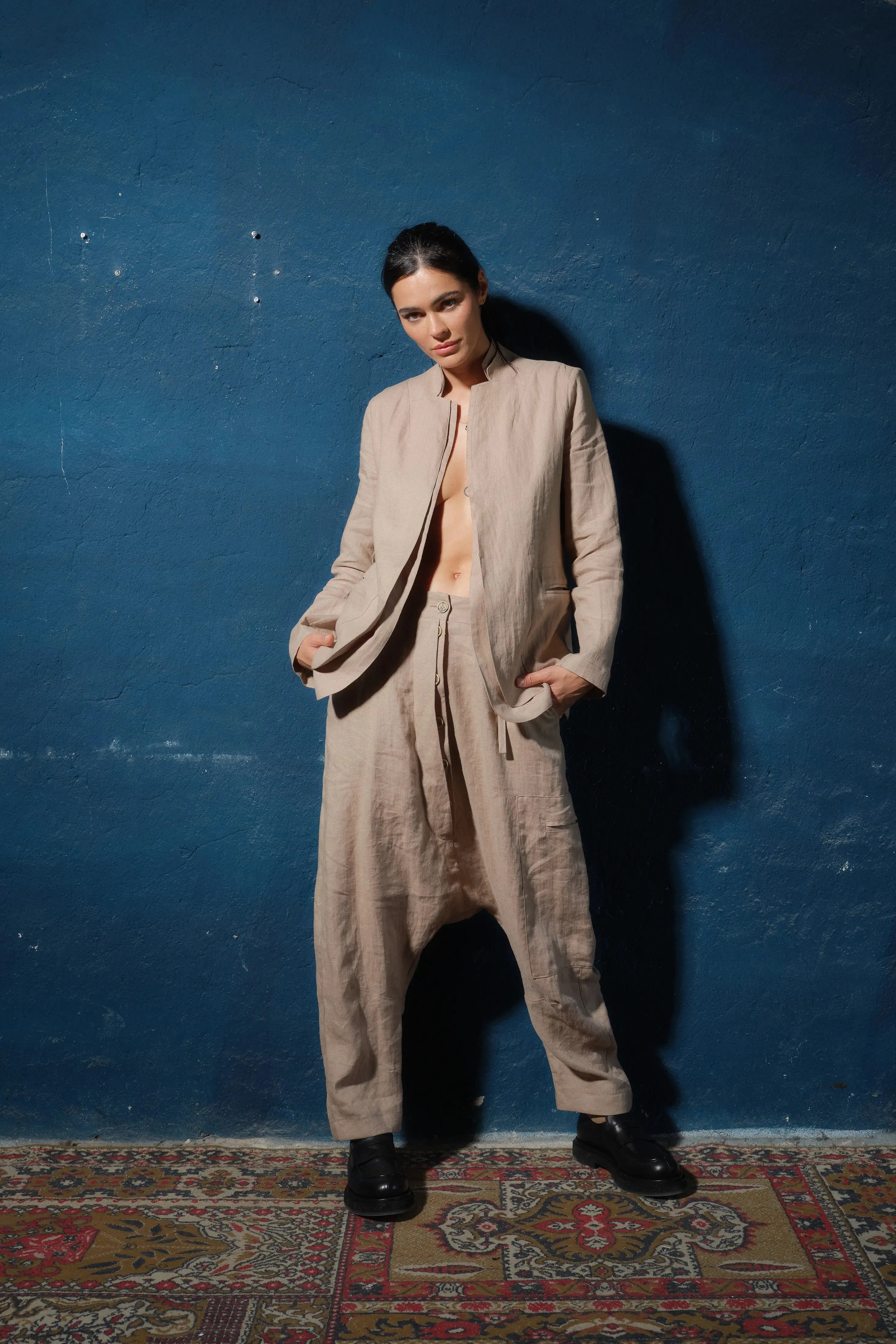 Exclusive Women's Linen Blazer with Dual Lapels and a Touch of Glamour