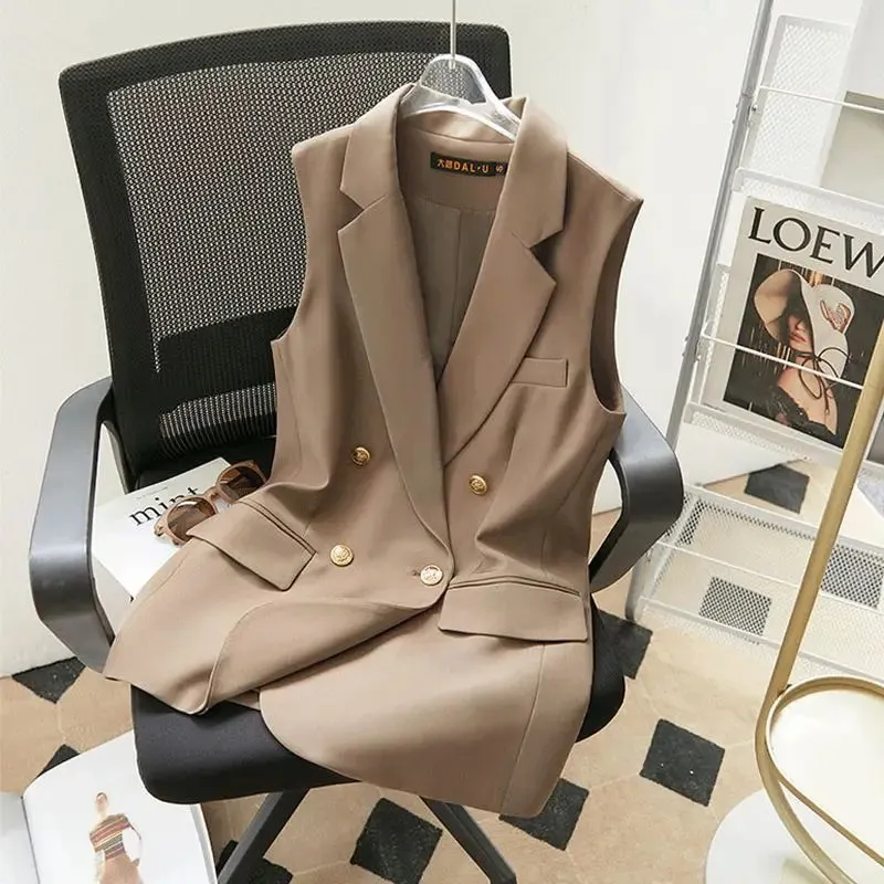 Sleeveless Blazer
