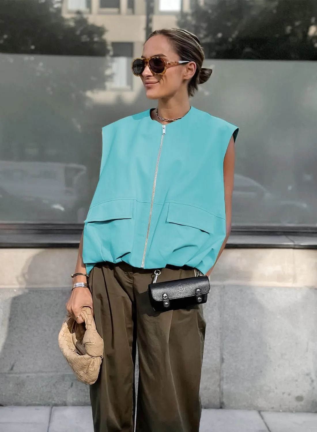 Women's Oversized Cargo Vest Casual Full Zip Up Ruched Hem Sleeveless Blazer Jackets Tops with Pockets
