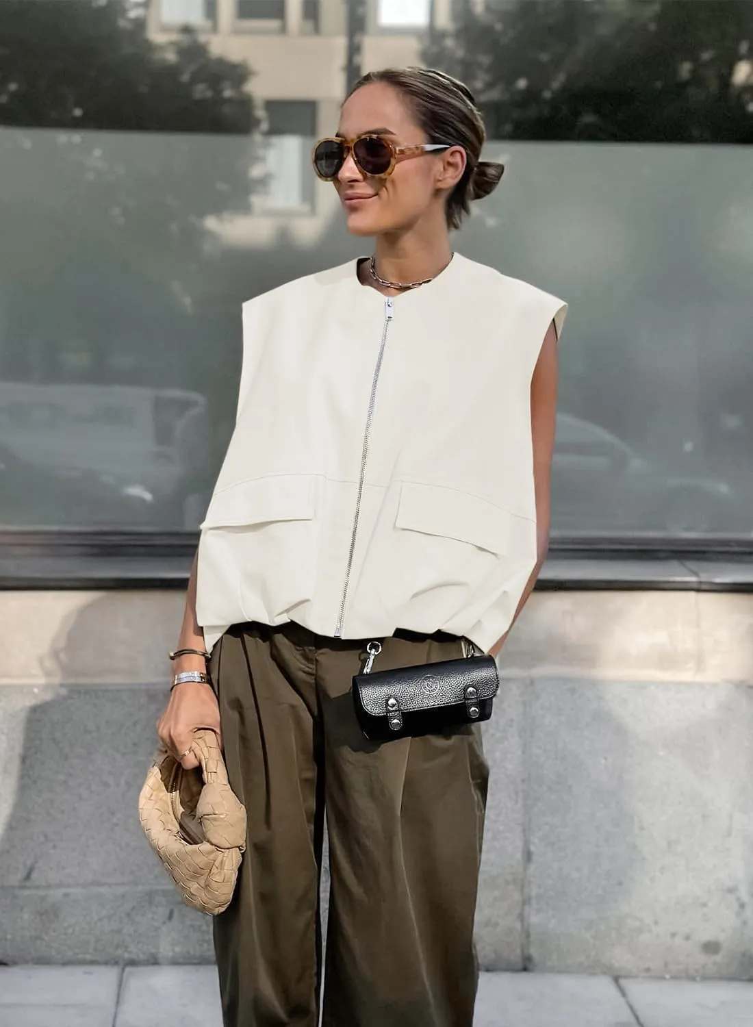 Women's Oversized Cargo Vest Casual Full Zip Up Ruched Hem Sleeveless Blazer Jackets Tops with Pockets